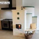 Stufa ad olle con rivestimento in maiolica Sommerhuber e muratura (cod. 183).