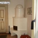 Stufa ad olle classica in maiolica bianca (cod. 61).