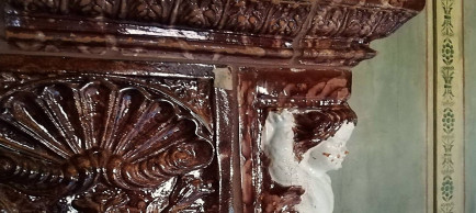 CASTEL CALDES IN VAL DI SOLE: Il restauro della stufa del XVII secolo.